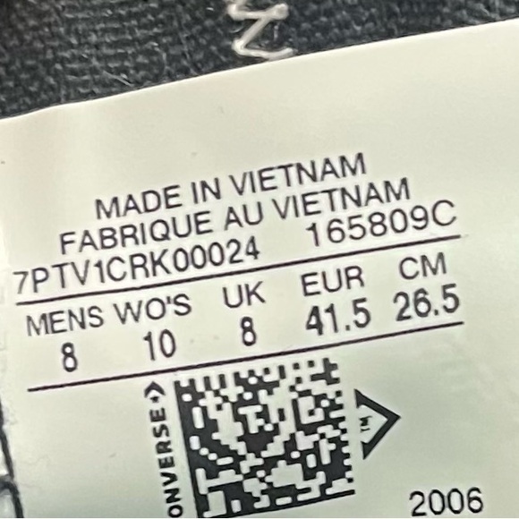 Converse Black and White Low-Top Sneakers - Picture 13 of 13